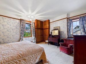 Photo 25- click for photo gallery